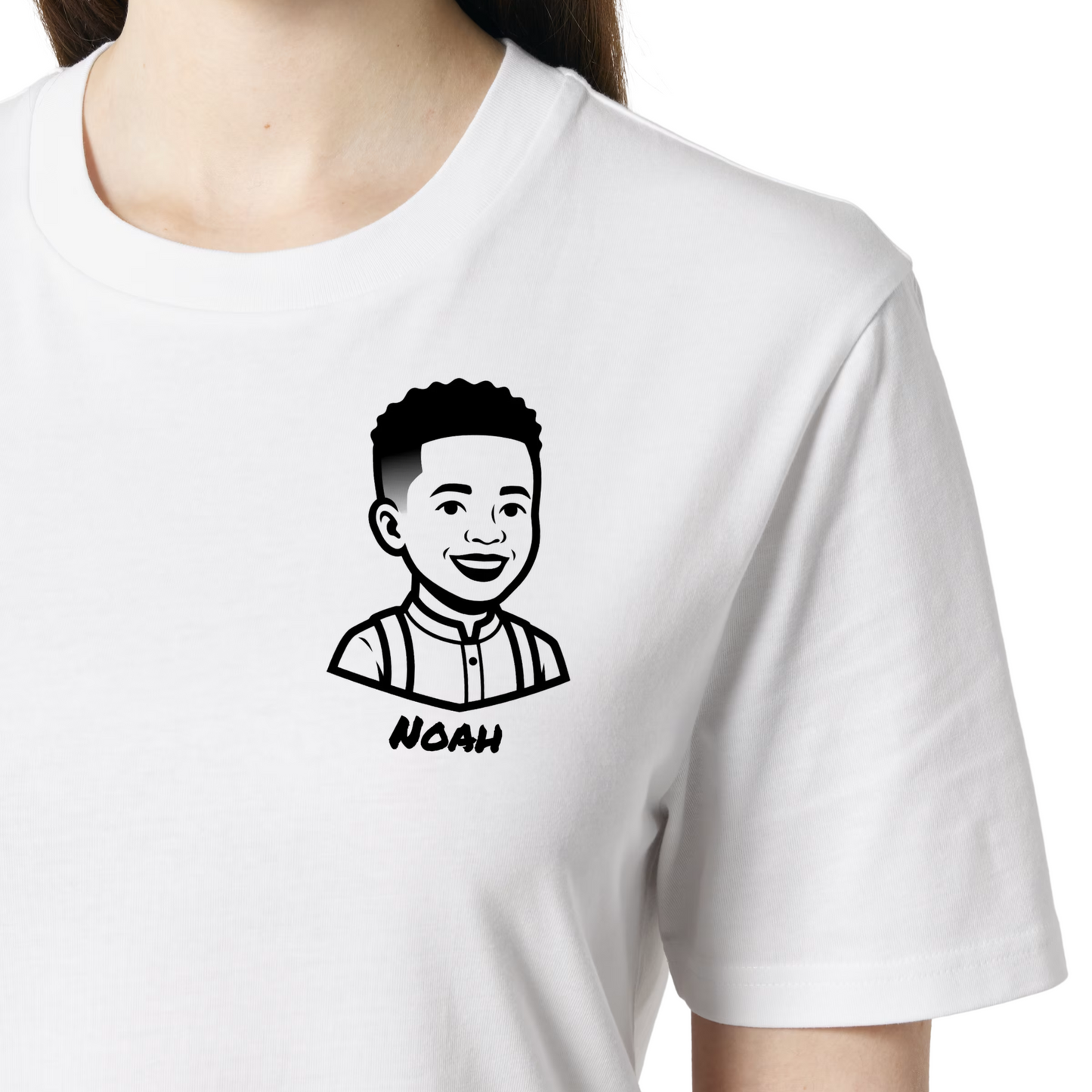 Portrait redessiné à l'encre de Chine, imprimé sur un t-shirt blanc