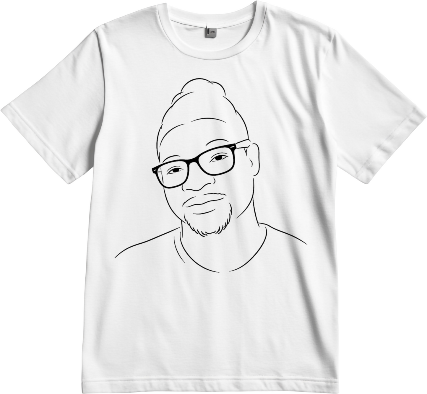 Portrait redessiné au trait d'encre noire, imprimé sur un t-shirt blanc